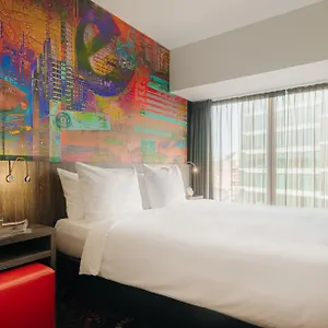 https://crown-hotel-eindhoven-centre.valkenburgaandegeul-hotels.com